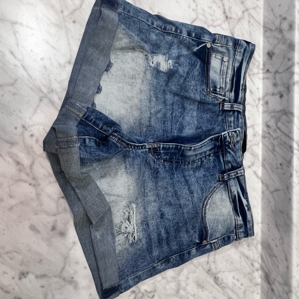Kendall & Kylie Jean Shorts - High Rise